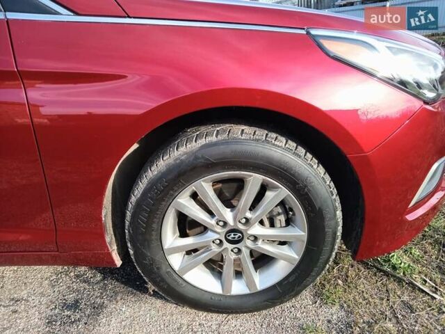 Червоний Хендай Соната, об'ємом двигуна 2.36 л та пробігом 168 тис. км за 9999 $, фото 8 на Automoto.ua