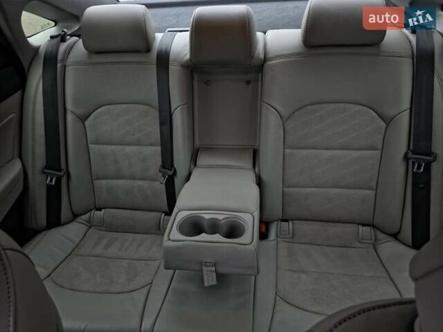 Красный Хендай Соната, объемом двигателя 2.36 л и пробегом 201 тыс. км за 9000 $, фото 12 на Automoto.ua