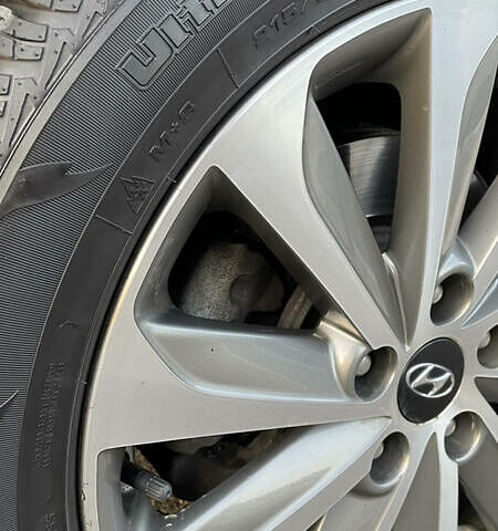 Красный Хендай Соната, объемом двигателя 2.4 л и пробегом 140 тыс. км за 11800 $, фото 15 на Automoto.ua