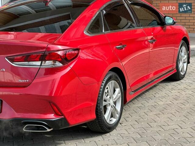 Красный Хендай Соната, объемом двигателя 2.4 л и пробегом 77 тыс. км за 13999 $, фото 2 на Automoto.ua