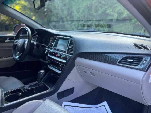 Червоний Хендай Соната, об'ємом двигуна 2 л та пробігом 67 тис. км за 3500 $, фото 10 на Automoto.ua