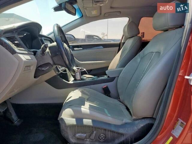 Красный Хендай Соната, объемом двигателя 2.36 л и пробегом 64 тыс. км за 2300 $, фото 6 на Automoto.ua