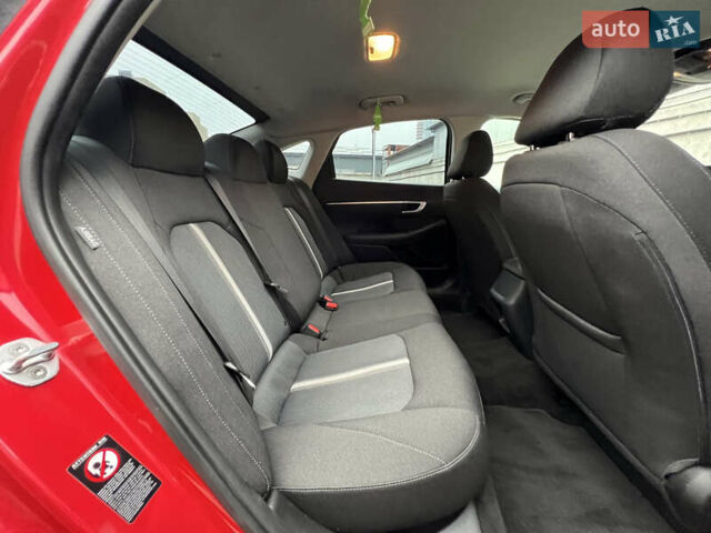 Червоний Хендай Соната, об'ємом двигуна 2.5 л та пробігом 62 тис. км за 19200 $, фото 26 на Automoto.ua