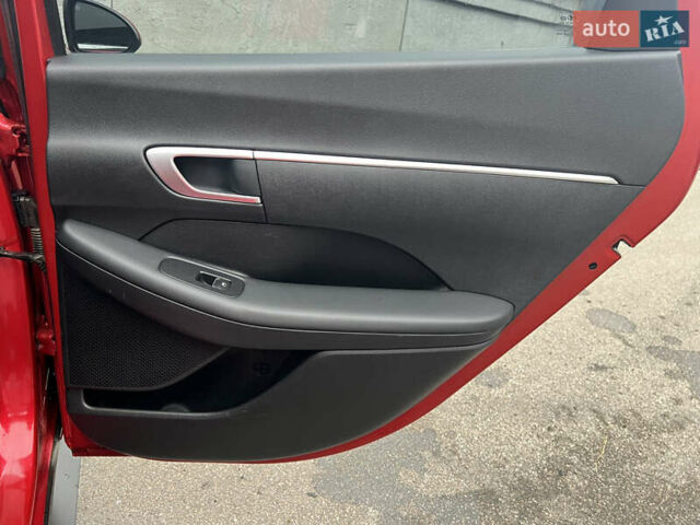 Червоний Хендай Соната, об'ємом двигуна 2.5 л та пробігом 62 тис. км за 19200 $, фото 24 на Automoto.ua