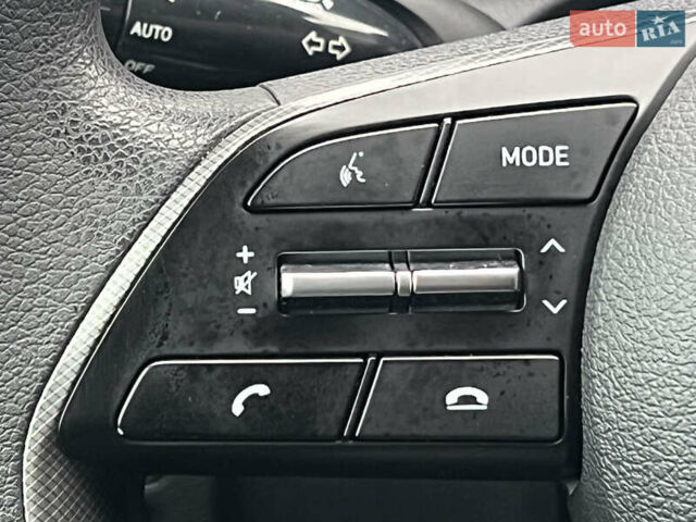 Червоний Хендай Соната, об'ємом двигуна 2.5 л та пробігом 62 тис. км за 19200 $, фото 20 на Automoto.ua