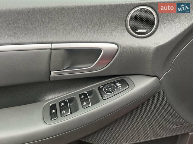 Червоний Хендай Соната, об'ємом двигуна 2.5 л та пробігом 62 тис. км за 19200 $, фото 11 на Automoto.ua