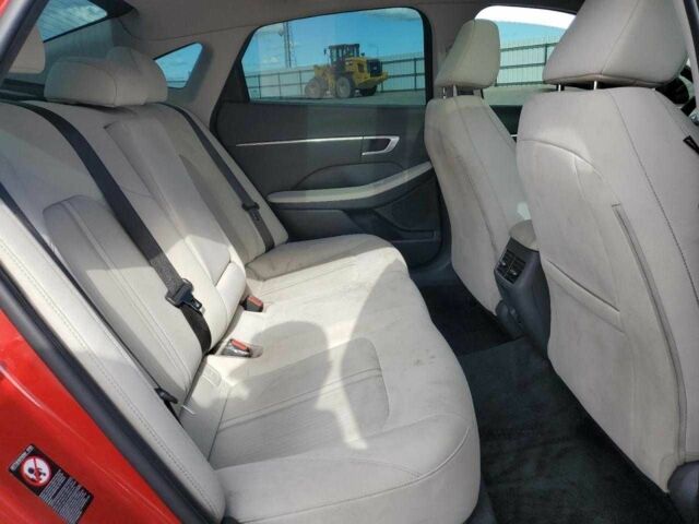 Красный Хендай Соната, объемом двигателя 2.5 л и пробегом 100 тыс. км за 3900 $, фото 9 на Automoto.ua