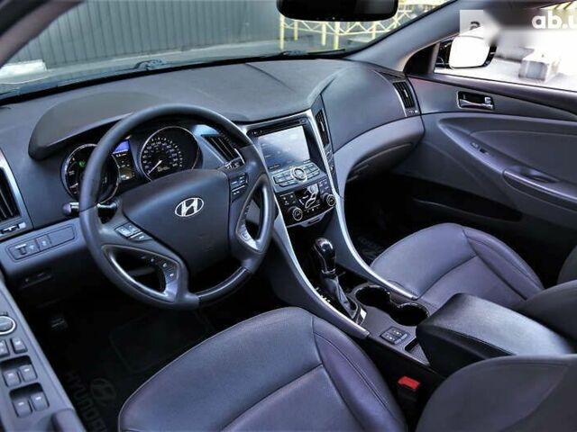 Хендай Соната, об'ємом двигуна 2.4 л та пробігом 168 тис. км за 12800 $, фото 12 на Automoto.ua