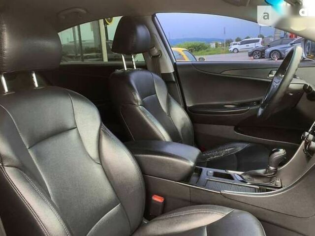 Хендай Соната, об'ємом двигуна 2 л та пробігом 158 тис. км за 10700 $, фото 14 на Automoto.ua