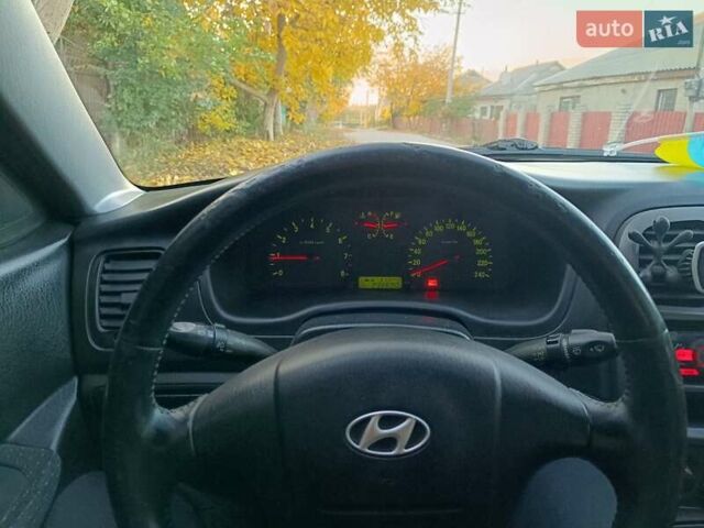Хендай Соната, об'ємом двигуна 2 л та пробігом 236 тис. км за 3700 $, фото 9 на Automoto.ua
