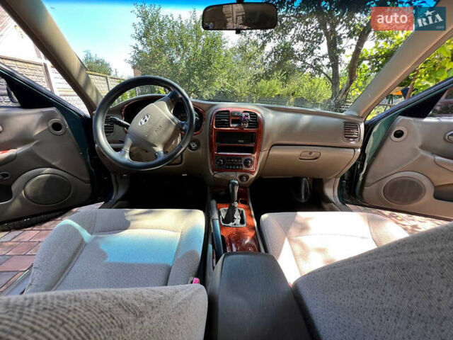 Хендай Соната, объемом двигателя 2 л и пробегом 193 тыс. км за 2950 $, фото 3 на Automoto.ua