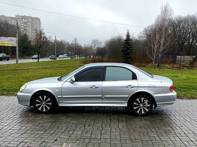 Хендай Соната, об'ємом двигуна 2 л та пробігом 240 тис. км за 3500 $, фото 4 на Automoto.ua