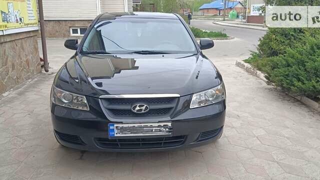 Хендай Соната, объемом двигателя 2 л и пробегом 259 тыс. км за 6250 $, фото 2 на Automoto.ua