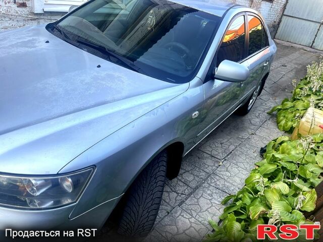 Хендай Соната, объемом двигателя 24 л и пробегом 289 тыс. км за 4000 $, фото 2 на Automoto.ua