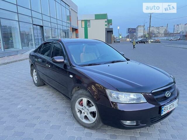 Хендай Соната, об'ємом двигуна 2 л та пробігом 261 тис. км за 5700 $, фото 2 на Automoto.ua