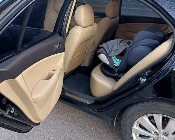 Хендай Соната 2008 в Белой Церкве на Automoto.ua Хендай Соната, объемом двигателя 3.34 л и пробегом 257 тыс. км за 6300 $, фото 3 на Automoto.ua