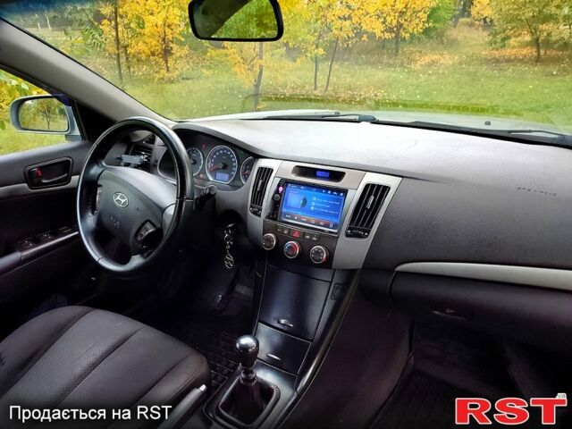 Хендай Соната, объемом двигателя 2 л и пробегом 298 тыс. км за 4850 $, фото 4 на Automoto.ua