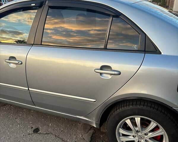 Хендай Соната, объемом двигателя 2 л и пробегом 284 тыс. км за 4700 $, фото 13 на Automoto.ua