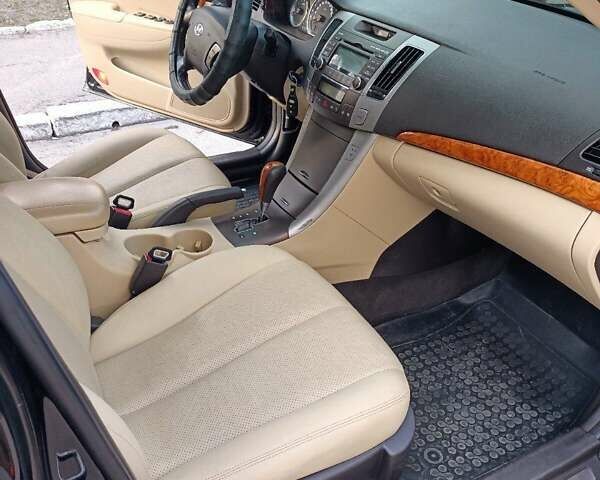 Хендай Соната 2008 в Белой Церкве на Automoto.ua Хендай Соната, объемом двигателя 3.34 л и пробегом 257 тыс. км за 6300 $, фото 7 на Automoto.ua
