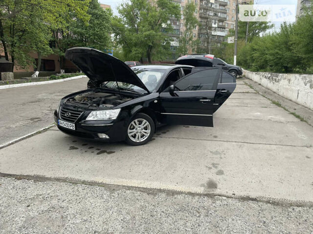 Хендай Соната, об'ємом двигуна 2 л та пробігом 181 тис. км за 8000 $, фото 11 на Automoto.ua