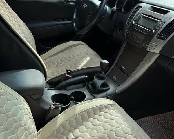 Хендай Соната, объемом двигателя 2 л и пробегом 250 тыс. км за 4500 $, фото 7 на Automoto.ua