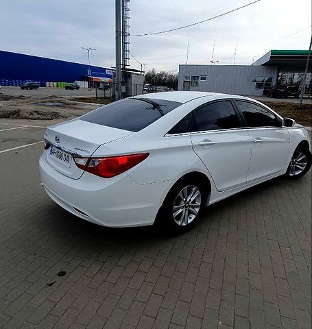 Хендай Соната, объемом двигателя 2 л и пробегом 125 тыс. км за 9200 $, фото 3 на Automoto.ua