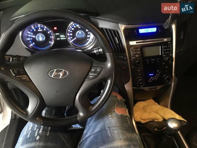 Хендай Соната 2010 в Запорожье на Automoto.ua Хендай Соната, объемом двигателя 2 л и пробегом 77 тыс. км за 10700 $, фото 4 на Automoto.ua