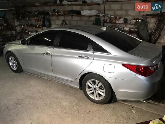 Хендай Соната 2010 в Запорожье на Automoto.ua Хендай Соната, объемом двигателя 2 л и пробегом 77 тыс. км за 10700 $, фото 8 на Automoto.ua