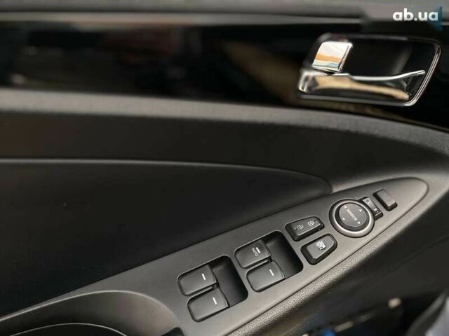 Хендай Соната, об'ємом двигуна 2.4 л та пробігом 210 тис. км за 9490 $, фото 23 на Automoto.ua