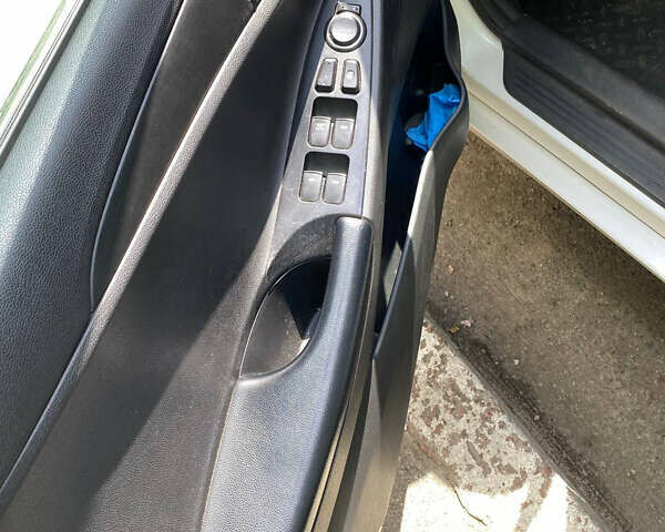 Хендай Соната, объемом двигателя 2 л и пробегом 191 тыс. км за 8999 $, фото 6 на Automoto.ua