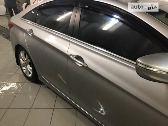 Хендай Соната, об'ємом двигуна 2.4 л та пробігом 235 тис. км за 9400 $, фото 5 на Automoto.ua