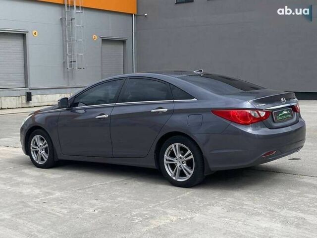 Хендай Соната, об'ємом двигуна 2.4 л та пробігом 210 тис. км за 9490 $, фото 12 на Automoto.ua