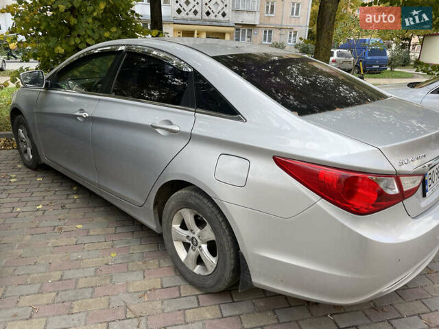 Хендай Соната, об'ємом двигуна 2 л та пробігом 252 тис. км за 6700 $, фото 3 на Automoto.ua