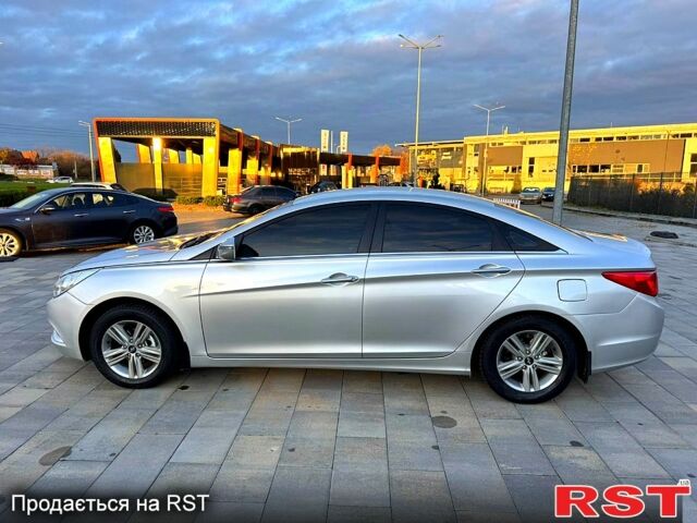 Хендай Соната, об'ємом двигуна 2 л та пробігом 242 тис. км за 7900 $, фото 10 на Automoto.ua