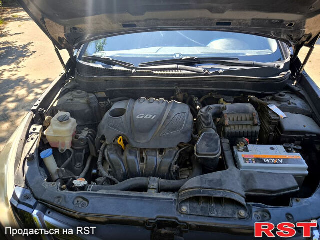 Хендай Соната, об'ємом двигуна 2.4 л та пробігом 120 тис. км за 8000 $, фото 12 на Automoto.ua