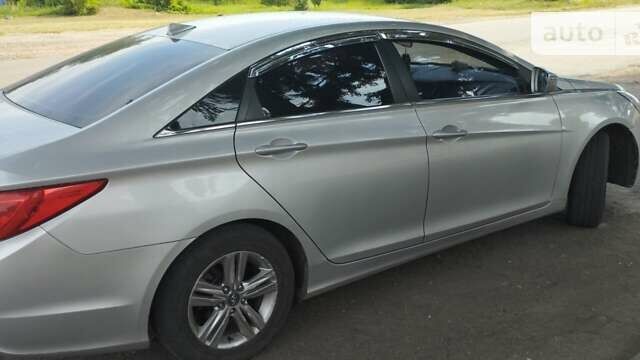 Хендай Соната, об'ємом двигуна 2 л та пробігом 325 тис. км за 8900 $, фото 11 на Automoto.ua