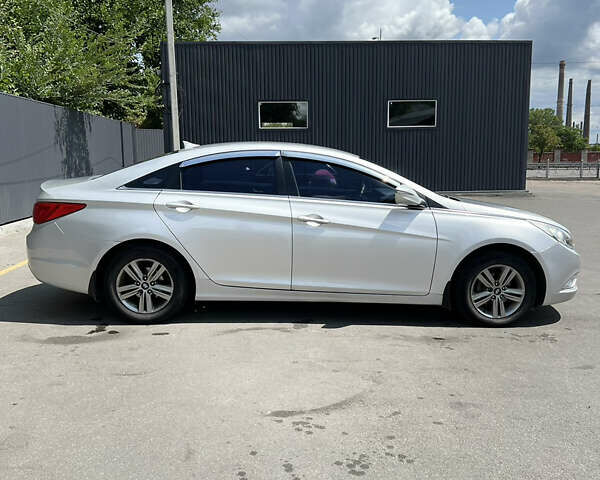 Хендай Соната, об'ємом двигуна 2 л та пробігом 168 тис. км за 8500 $, фото 6 на Automoto.ua