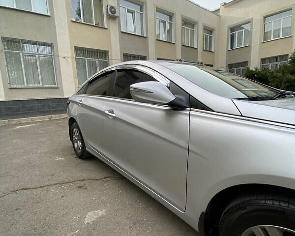 Хендай Соната, об'ємом двигуна 2 л та пробігом 372 тис. км за 8700 $, фото 8 на Automoto.ua