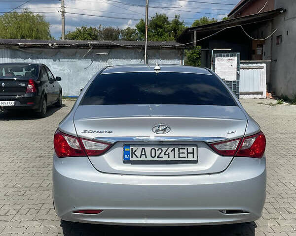 Хендай Соната, об'ємом двигуна 2 л та пробігом 141 тис. км за 6700 $, фото 3 на Automoto.ua