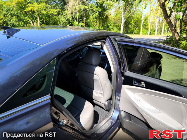 Хендай Соната, об'ємом двигуна 2.4 л та пробігом 120 тис. км за 8000 $, фото 9 на Automoto.ua
