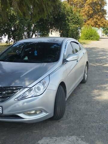 Хендай Соната, об'ємом двигуна 2 л та пробігом 325 тис. км за 8900 $, фото 3 на Automoto.ua