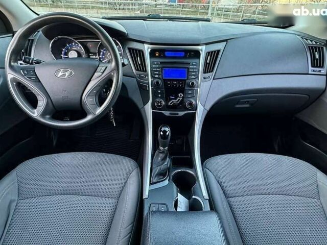 Хендай Соната, объемом двигателя 2.4 л и пробегом 193 тыс. км за 8990 $, фото 25 на Automoto.ua