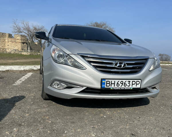 Хендай Соната, об'ємом двигуна 2 л та пробігом 315 тис. км за 9000 $, фото 8 на Automoto.ua