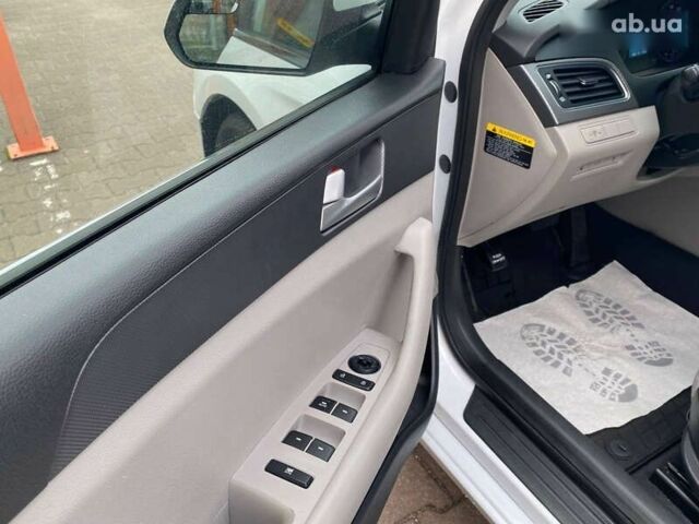 Хендай Соната, объемом двигателя 2.4 л и пробегом 211 тыс. км за 10300 $, фото 17 на Automoto.ua