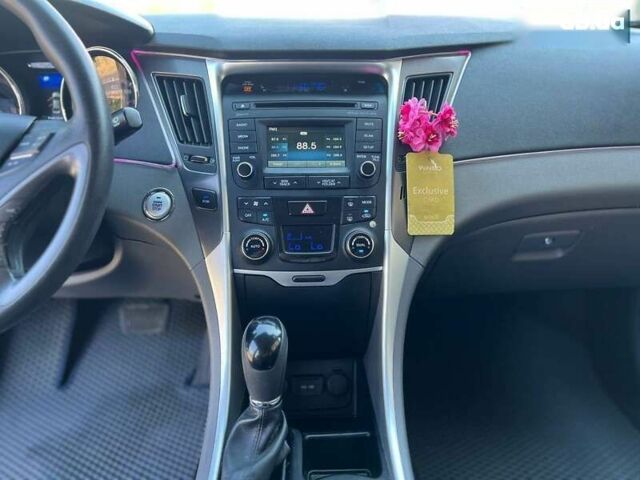 Хендай Соната, об'ємом двигуна 0 л та пробігом 160 тис. км за 9999 $, фото 17 на Automoto.ua