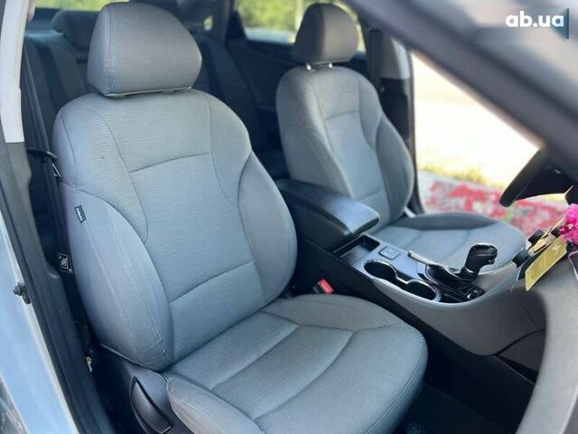 Хендай Соната, об'ємом двигуна 0 л та пробігом 160 тис. км за 9999 $, фото 21 на Automoto.ua