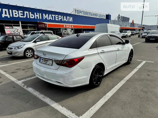 Хендай Соната, объемом двигателя 2 л и пробегом 244 тыс. км за 5399 $, фото 4 на Automoto.ua