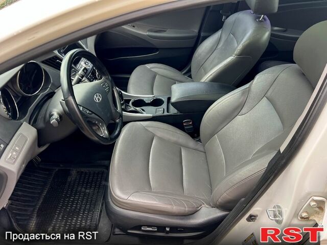 Хендай Соната, объемом двигателя 2.4 л и пробегом 195 тыс. км за 8500 $, фото 8 на Automoto.ua