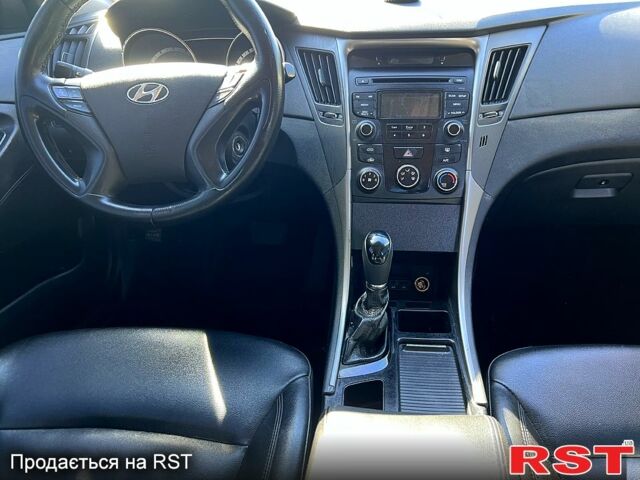 Хендай Соната, объемом двигателя 2 л и пробегом 280 тыс. км за 6999 $, фото 7 на Automoto.ua