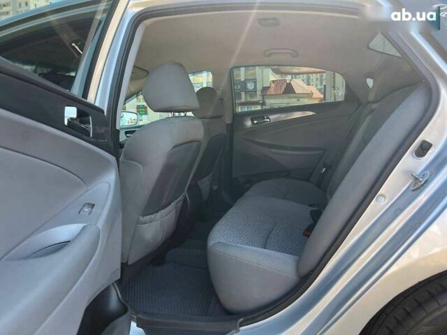 Хендай Соната, об'ємом двигуна 0 л та пробігом 160 тис. км за 9999 $, фото 15 на Automoto.ua